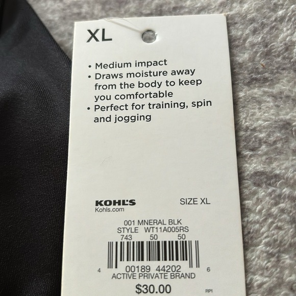 Zip up workout bra ✨New never worn 🌸bundle with other items and save!! - Picture 3 of 4